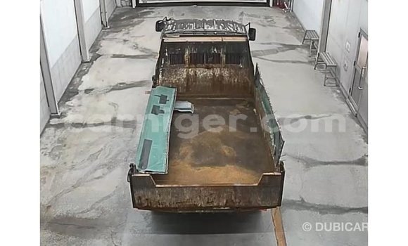 Buy Import Nissan Evalia Brown Truck in Import - Dubai in Agadez Buy Import Nissan Evalia Brown Truck in Import - Dubai in Agadez