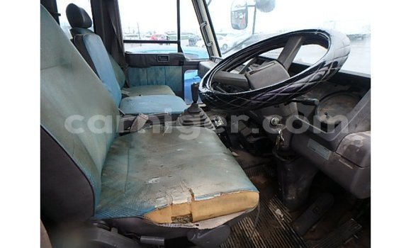 Buy Import Nissan Evalia Brown Truck in Import - Dubai in Agadez Buy Import Nissan Evalia Brown Truck in Import - Dubai in Agadez