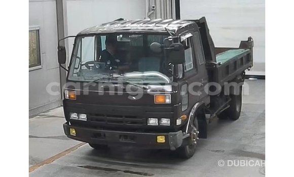 Buy Import Nissan Evalia Brown Truck in Import - Dubai in Agadez Buy Import Nissan Evalia Brown Truck in Import - Dubai in Agadez