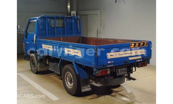 Buy Import Toyota Ade Blue Truck in Import - Dubai in Agadez Buy Import Toyota Ade Blue Truck in Import - Dubai in Agadez