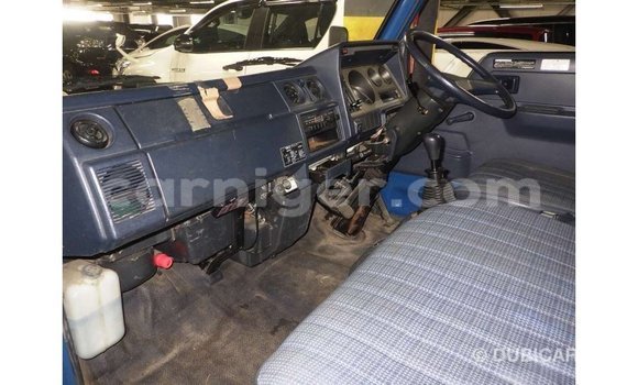 Buy Import Toyota Ade Blue Truck in Import - Dubai in Agadez Buy Import Toyota Ade Blue Truck in Import - Dubai in Agadez