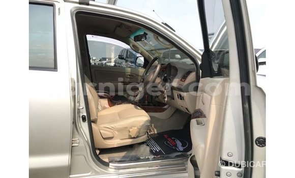 Acheter Import Voiture Toyota Hilux Autre à Import - Dubai, Agadez Acheter Import Voiture Toyota Hilux Autre à Import - Dubai, Agadez