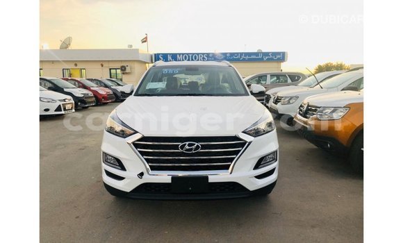 Sayi Imported Hyundai Tucson White Mota in Import - Dubai a Agadez Sayi Imported Hyundai Tucson White Mota in Import - Dubai a Agadez