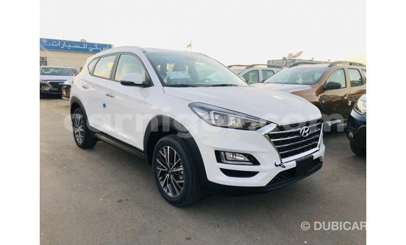 Sayi Imported Hyundai Tucson White Mota in Import - Dubai a Agadez Sayi Imported Hyundai Tucson White Mota in Import - Dubai a Agadez