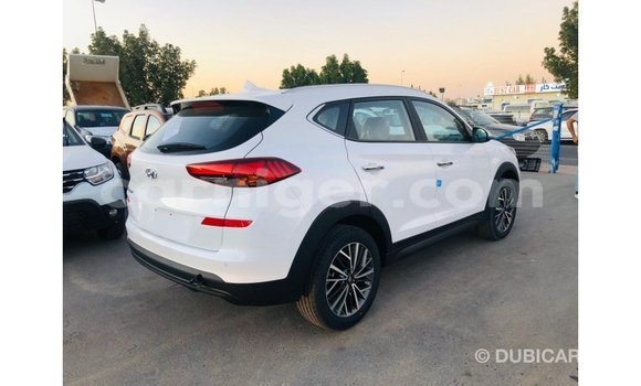 Sayi Imported Hyundai Tucson White Mota in Import - Dubai a Agadez Sayi Imported Hyundai Tucson White Mota in Import - Dubai a Agadez