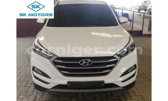 Sayi Imported Hyundai Tucson White Mota in Import - Dubai a Agadez Sayi Imported Hyundai Tucson White Mota in Import - Dubai a Agadez