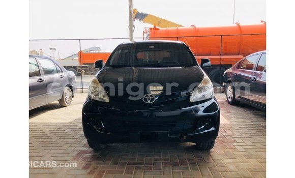 Sayi Imported Toyota Avanza Black Mota in Import - Dubai a Agadez Sayi Imported Toyota Avanza Black Mota in Import - Dubai a Agadez