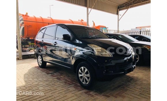 Sayi Imported Toyota Avanza Black Mota in Import - Dubai a Agadez Sayi Imported Toyota Avanza Black Mota in Import - Dubai a Agadez