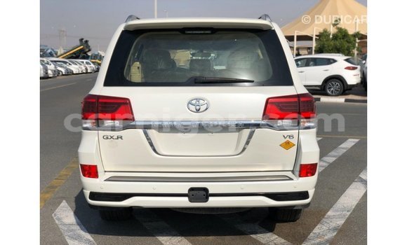 Sayi Imported Toyota Land Cruiser White Babbar mota in Import - Dubai a Agadez Sayi Imported Toyota Land Cruiser White Babbar mota in Import - Dubai a Agadez