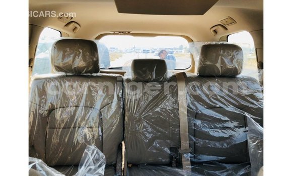 Sayi Imported Toyota Land Cruiser White Babbar mota in Import - Dubai a Agadez Sayi Imported Toyota Land Cruiser White Babbar mota in Import - Dubai a Agadez