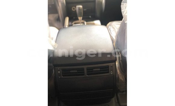 Sayi Imported Toyota Land Cruiser White Babbar mota in Import - Dubai a Agadez Sayi Imported Toyota Land Cruiser White Babbar mota in Import - Dubai a Agadez