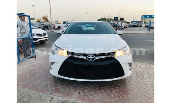 Sayi Imported Toyota Camry White Mota in Import - Dubai a Agadez Sayi Imported Toyota Camry White Mota in Import - Dubai a Agadez