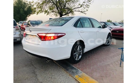 Sayi Imported Toyota Camry White Mota in Import - Dubai a Agadez Sayi Imported Toyota Camry White Mota in Import - Dubai a Agadez