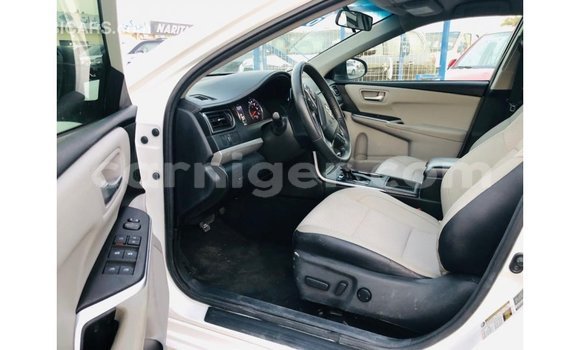 Sayi Imported Toyota Camry White Mota in Import - Dubai a Agadez Sayi Imported Toyota Camry White Mota in Import - Dubai a Agadez