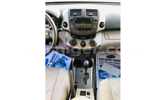 Buy Import Toyota Ade Red Truck in Import - Dubai in Agadez Buy Import Toyota Ade Red Truck in Import - Dubai in Agadez