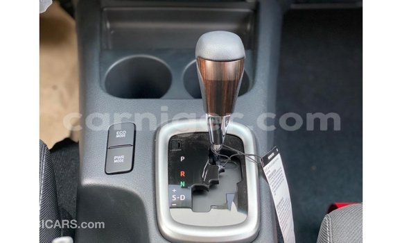 Buy Import Toyota Hilux White Car in Import - Dubai in Agadez Buy Import Toyota Hilux White Car in Import - Dubai in Agadez