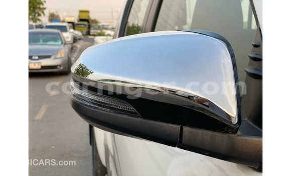 Buy Import Toyota Hilux White Car in Import - Dubai in Agadez Buy Import Toyota Hilux White Car in Import - Dubai in Agadez