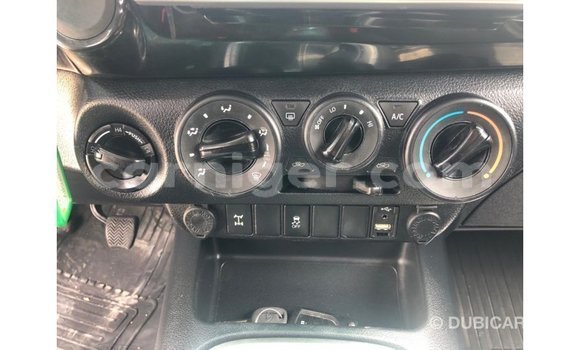 Sayi Imported Toyota Hilux White Mota in Import - Dubai a Agadez Sayi Imported Toyota Hilux White Mota in Import - Dubai a Agadez