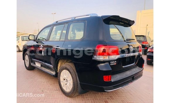 Buy Import Toyota Land Cruiser Black Truck in Import - Dubai in Agadez Buy Import Toyota Land Cruiser Black Truck in Import - Dubai in Agadez