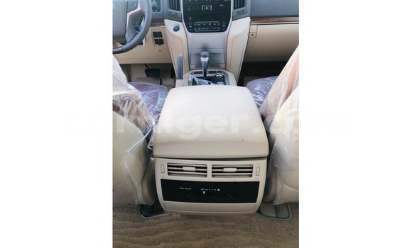 Buy Import Toyota Land Cruiser Black Truck in Import - Dubai in Agadez Buy Import Toyota Land Cruiser Black Truck in Import - Dubai in Agadez