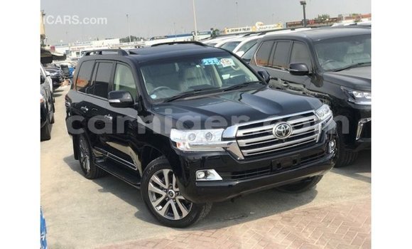Buy Import Toyota Land Cruiser Black Truck in Import - Dubai in Agadez Buy Import Toyota Land Cruiser Black Truck in Import - Dubai in Agadez