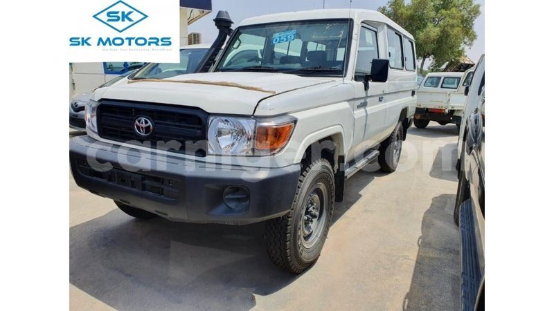 Big with watermark toyota land cruiser agadez import dubai 7156