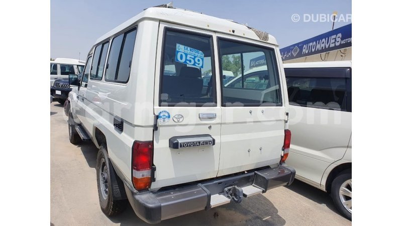 Big with watermark toyota land cruiser agadez import dubai 7156