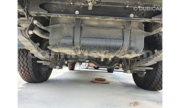 Buy Import Toyota Land Cruiser White Truck in Import - Dubai in Agadez Buy Import Toyota Land Cruiser White Truck in Import - Dubai in Agadez