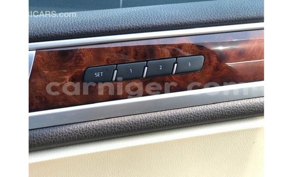 Acheter Import Voiture Volkswagen Touareg Marron à Import - Dubai, Agadez Acheter Import Voiture Volkswagen Touareg Marron à Import - Dubai, Agadez