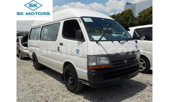 Sayi Imported Toyota Hiace White Mota in Import - Dubai a Agadez Sayi Imported Toyota Hiace White Mota in Import - Dubai a Agadez