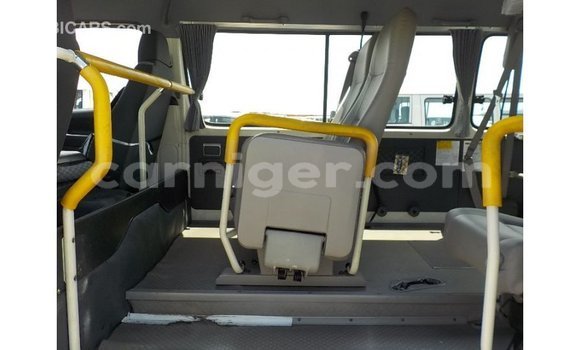 Buy Import Toyota Hiace White Car in Import - Dubai in Agadez Buy Import Toyota Hiace White Car in Import - Dubai in Agadez