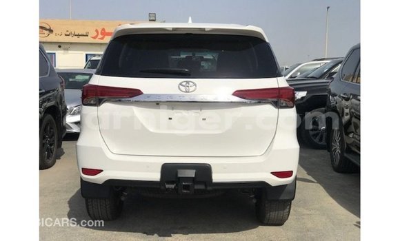 Acheter Import Voiture Toyota Fortuner Blanc à Import - Dubai, Agadez Acheter Import Voiture Toyota Fortuner Blanc à Import - Dubai, Agadez