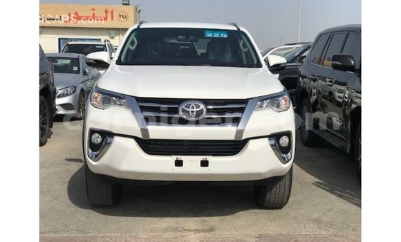 Acheter Import Voiture Toyota Fortuner Blanc à Import - Dubai, Agadez Acheter Import Voiture Toyota Fortuner Blanc à Import - Dubai, Agadez