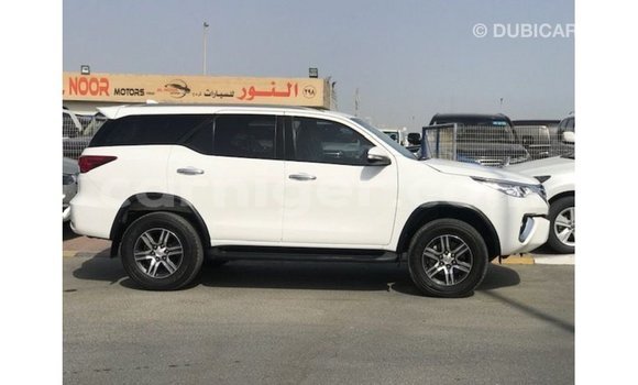 Acheter Import Voiture Toyota Fortuner Blanc à Import - Dubai, Agadez Acheter Import Voiture Toyota Fortuner Blanc à Import - Dubai, Agadez