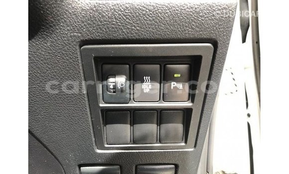 Acheter Import Voiture Toyota Fortuner Blanc à Import - Dubai, Agadez Acheter Import Voiture Toyota Fortuner Blanc à Import - Dubai, Agadez