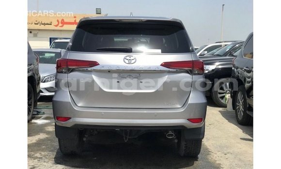 Acheter Import Voiture Toyota Fortuner Autre à Import - Dubai, Agadez Acheter Import Voiture Toyota Fortuner Autre à Import - Dubai, Agadez