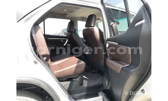 Acheter Import Voiture Toyota Fortuner Autre à Import - Dubai, Agadez Acheter Import Voiture Toyota Fortuner Autre à Import - Dubai, Agadez