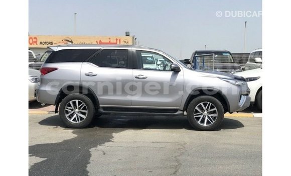 Acheter Import Voiture Toyota Fortuner Autre à Import - Dubai, Agadez Acheter Import Voiture Toyota Fortuner Autre à Import - Dubai, Agadez