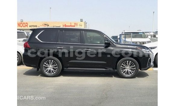 Acheter Import Voiture Lexus LX Noir à Import - Dubai, Agadez Acheter Import Voiture Lexus LX Noir à Import - Dubai, Agadez