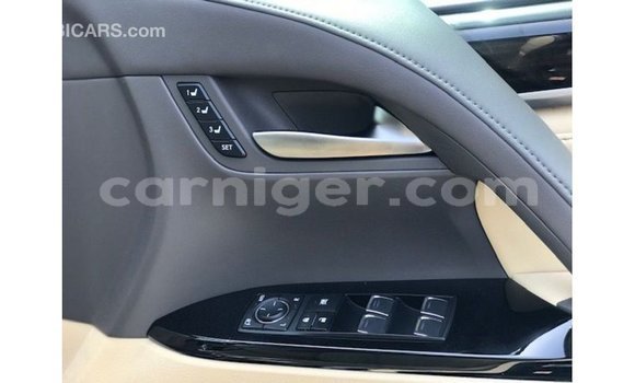 Acheter Import Voiture Lexus LX Noir à Import - Dubai, Agadez Acheter Import Voiture Lexus LX Noir à Import - Dubai, Agadez