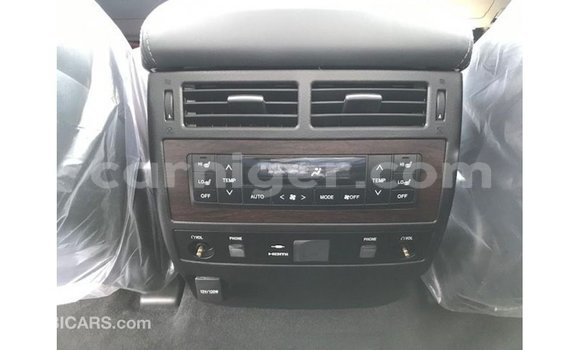 Acheter Import Utilitaire Toyota Land Cruiser Autre à Import - Dubai, Agadez Acheter Import Utilitaire Toyota Land Cruiser Autre à Import - Dubai, Agadez