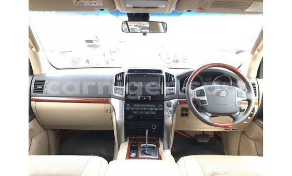 Sayi Imported Toyota Land Cruiser Red Babbar mota in Import - Dubai a Agadez Sayi Imported Toyota Land Cruiser Red Babbar mota in Import - Dubai a Agadez