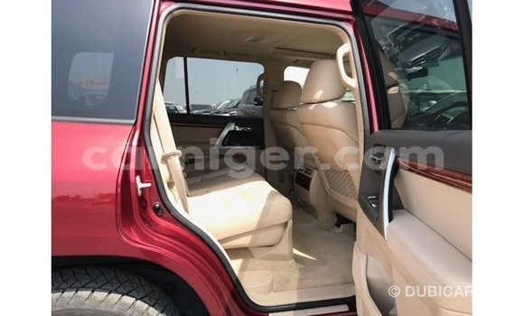 Sayi Imported Toyota Land Cruiser Red Babbar mota in Import - Dubai a Agadez Sayi Imported Toyota Land Cruiser Red Babbar mota in Import - Dubai a Agadez