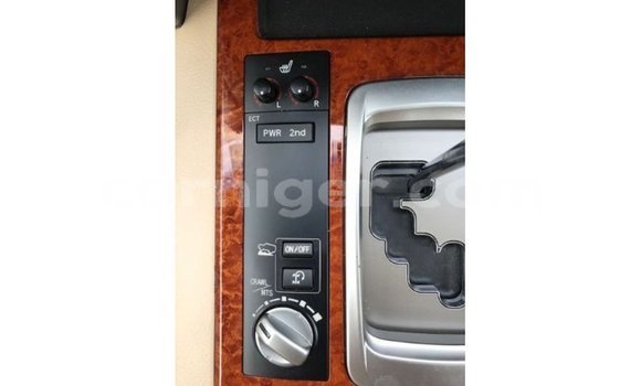 Sayi Imported Toyota Land Cruiser Red Babbar mota in Import - Dubai a Agadez Sayi Imported Toyota Land Cruiser Red Babbar mota in Import - Dubai a Agadez