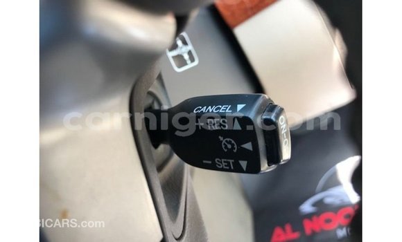 Sayi Imported Toyota Land Cruiser Red Babbar mota in Import - Dubai a Agadez Sayi Imported Toyota Land Cruiser Red Babbar mota in Import - Dubai a Agadez