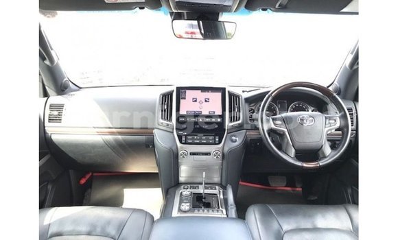 Sayi Imported Toyota Land Cruiser White Babbar mota in Import - Dubai a Agadez Sayi Imported Toyota Land Cruiser White Babbar mota in Import - Dubai a Agadez