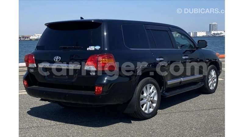 Big with watermark toyota land cruiser agadez import dubai 7177