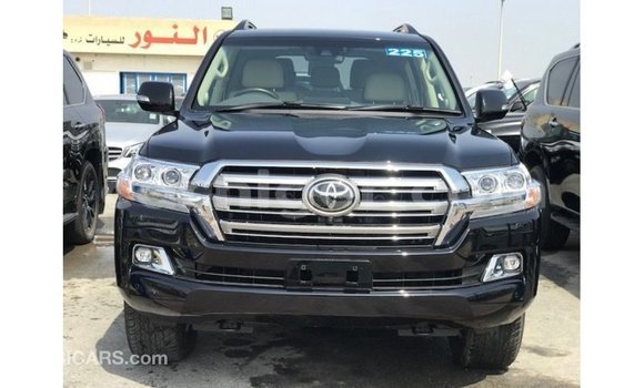 Acheter Import Utilitaire Toyota Land Cruiser Noir à Import - Dubai, Agadez Acheter Import Utilitaire Toyota Land Cruiser Noir à Import - Dubai, Agadez