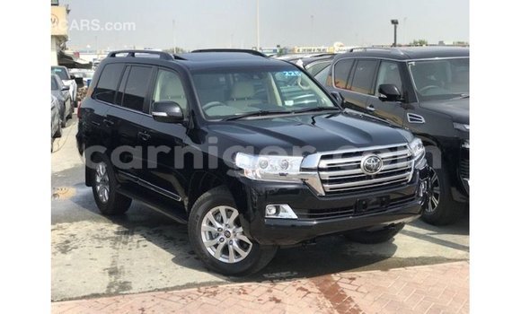 Acheter Import Utilitaire Toyota Land Cruiser Noir à Import - Dubai, Agadez Acheter Import Utilitaire Toyota Land Cruiser Noir à Import - Dubai, Agadez
