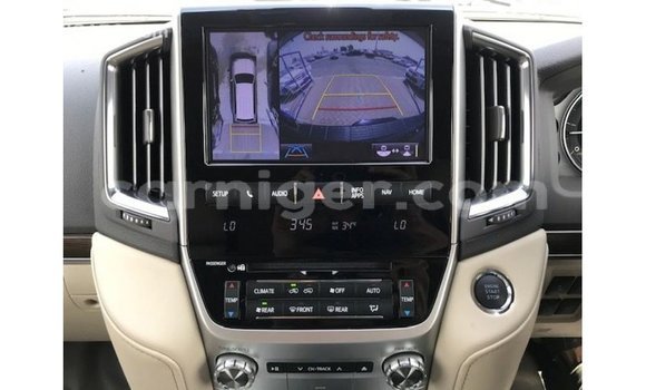 Acheter Import Utilitaire Toyota Land Cruiser Noir à Import - Dubai, Agadez Acheter Import Utilitaire Toyota Land Cruiser Noir à Import - Dubai, Agadez